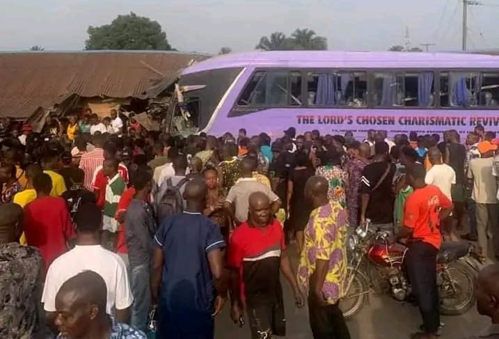 10 Lord’s Chosen Church Members feared dead in Imo auto crash 